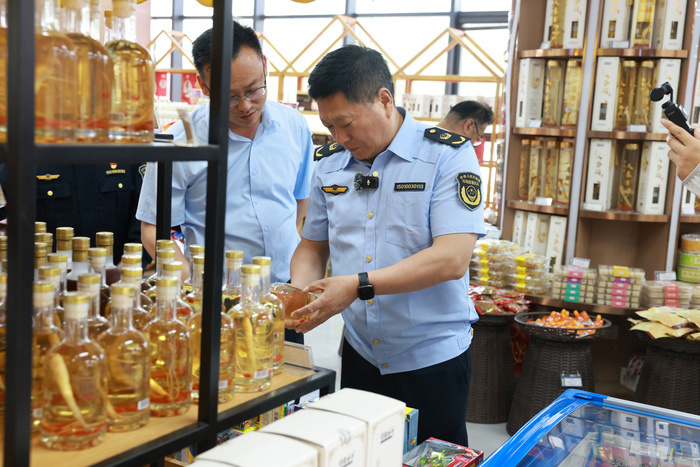 護(hù)航出行路上“舌尖安全”！濟(jì)南開展高速服務(wù)區(qū)食品安全檢查