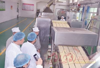 誠信經(jīng)營 做好安全食品——河南省漯河市臨潁縣南街村食品生產(chǎn)企業(yè)發(fā)展紀(jì)實(shí)